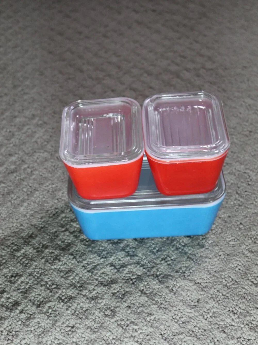 Pyrex Fridgie Refrigerator Dish Primary 6 pc Set Red 501 Blue 502 Vintage Lids